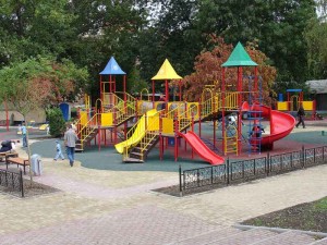 Особенности строительства детской площадки