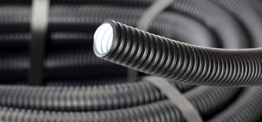 Особенности полимерных труб для защиты кабелей